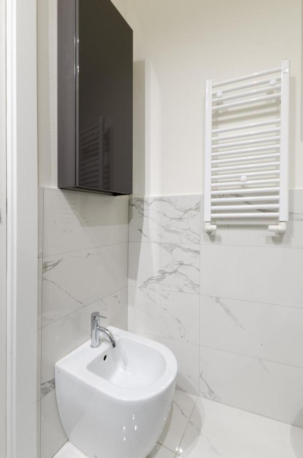 Design Apartment - Spadolini, Campus Bocconi Milan Luaran gambar